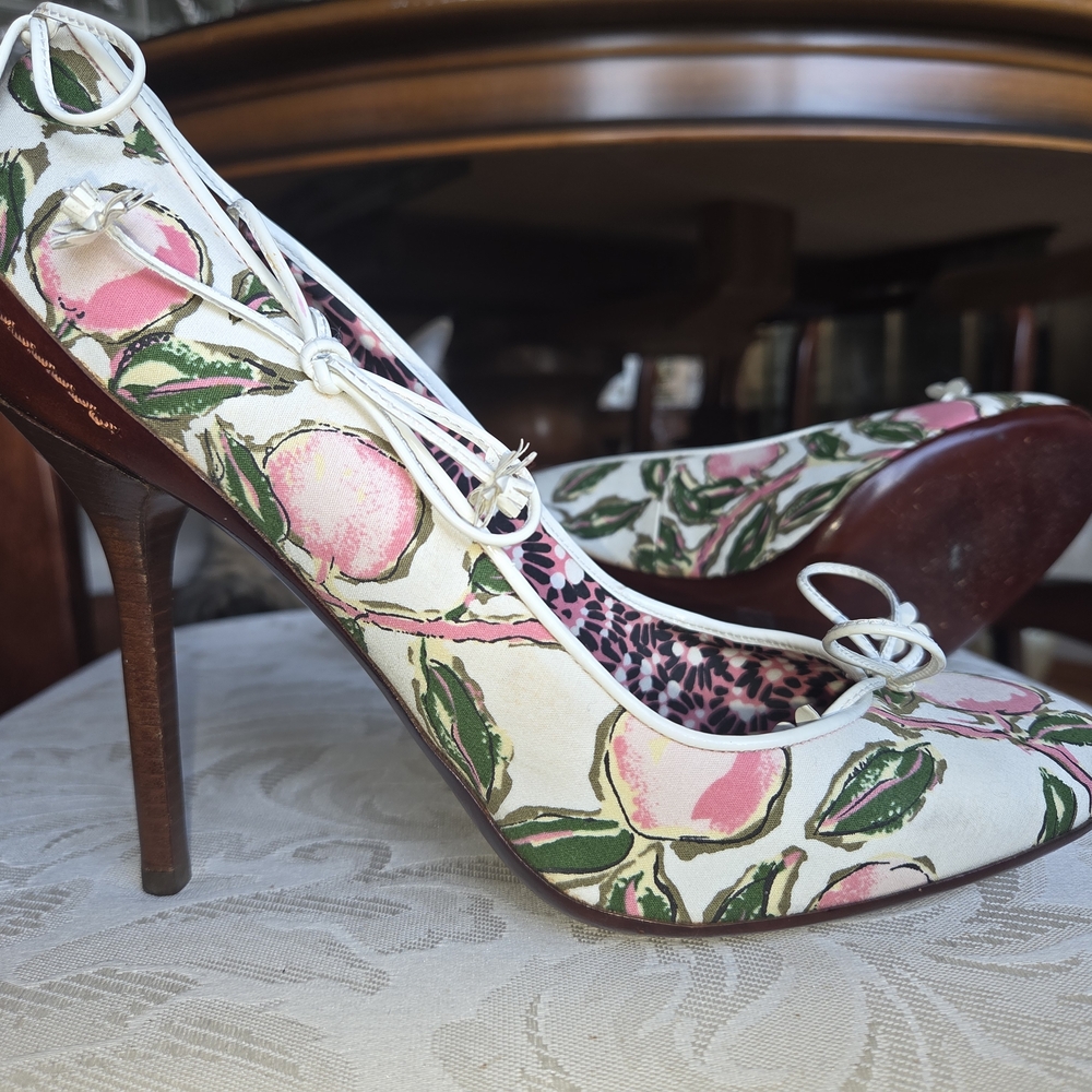 Louis Vuitton RESORT 2011 Mixed Match 1 Size 40 1 Size 39